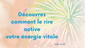 Un jaillissement de couleur douces vertes, bleues, corail, jaune pâle pour illustrer la liberté du rire qui jaillit sans effort et nous aide à retrouver de la joie. Le texte est : découvrez comment le rire active votre énergie vitale. L'image dit par ses couleurs que notre voix peut nous apporter du calme et être un antistress efficace